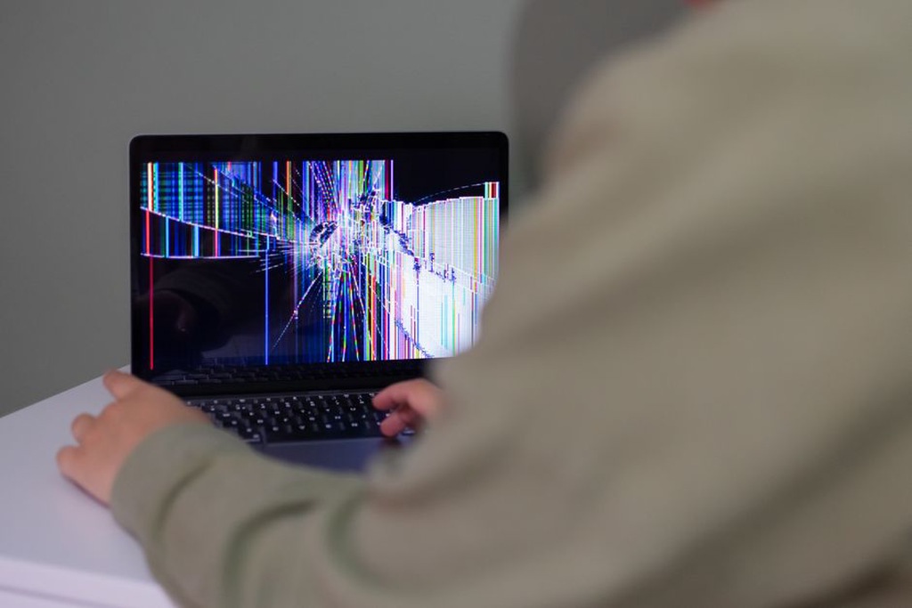 Read more about the article Компьютер зависает при загрузке Windows: что проверить