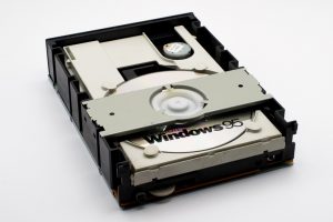 Read more about the article Windows не видит CD/DVD-привод: что проверить