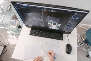 Read more about the article Как написать кейс о ремонте компьютера: факты, проверка и результат