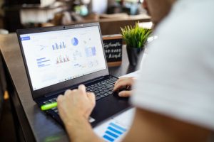 Read more about the article Как организовать обработку заявок на компьютерную помощь