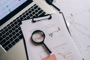 Read more about the article Как сравнить каналы привлечения для компьютерного сервиса и блога о Windows