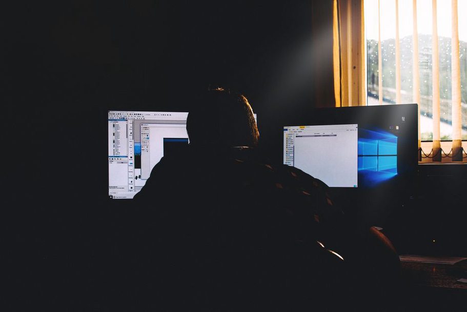 Схема расположения двух экранов в настройках Windows